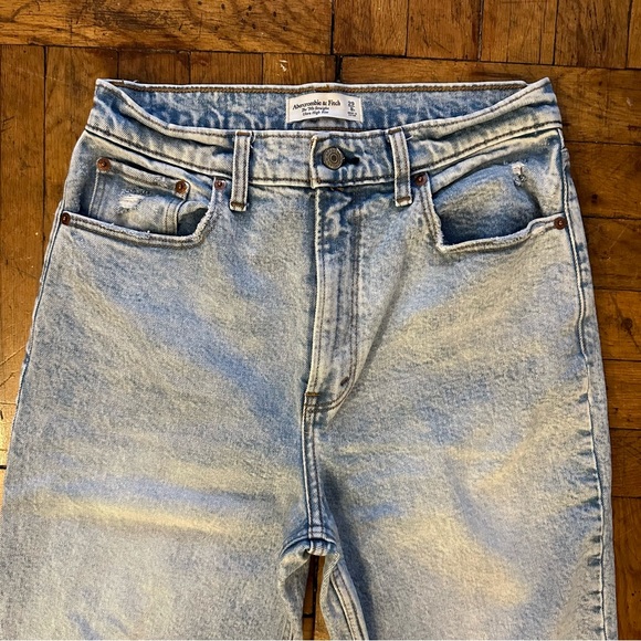 Abercrombie 90s Straight Ultra High Rise Jeans - 29 - Picture 1 of 6